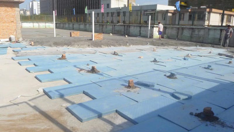 屋顶防水材料批发价格：揭秘影响价格的关键因素